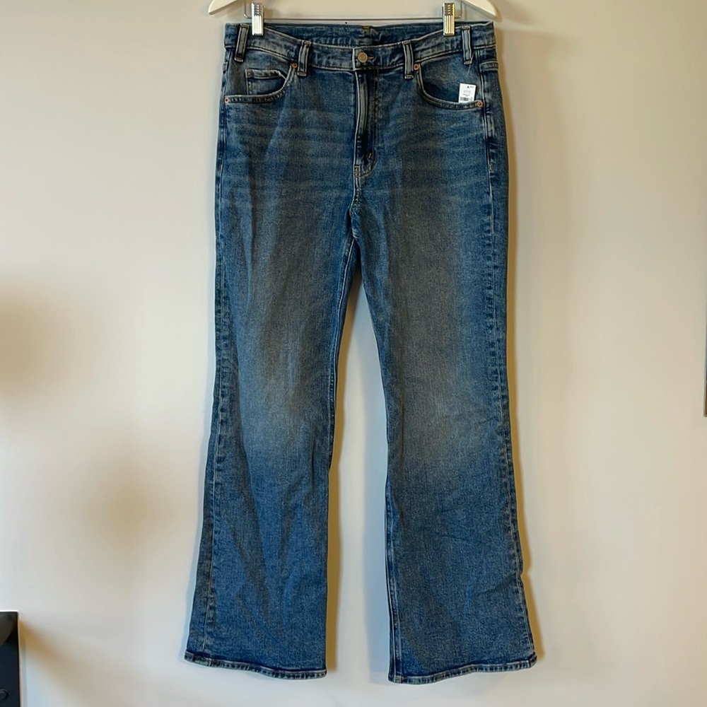 Gap 90’s Loose Flare Mid Rise Jeans